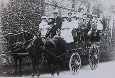 An image of a horse-drawn omnibus