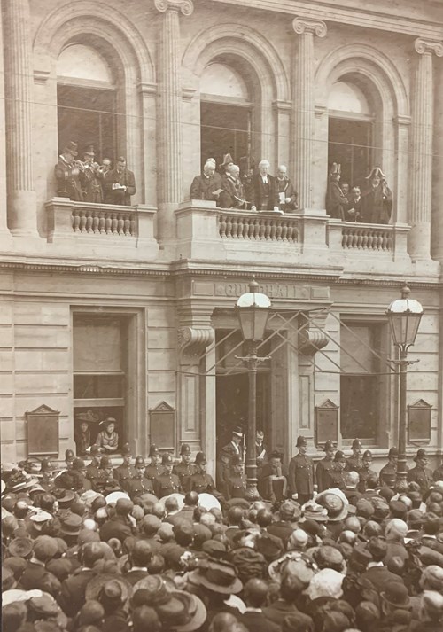 An image of the Proclamation of King George V at Gloucester Guildhall in 1910