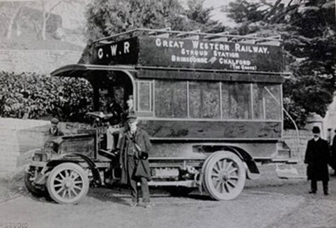 An image of the Great Western Railway bus